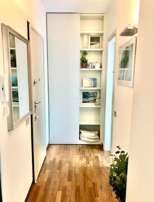 Mascalzone Latino, City Center Apartment Como Kültér fotó